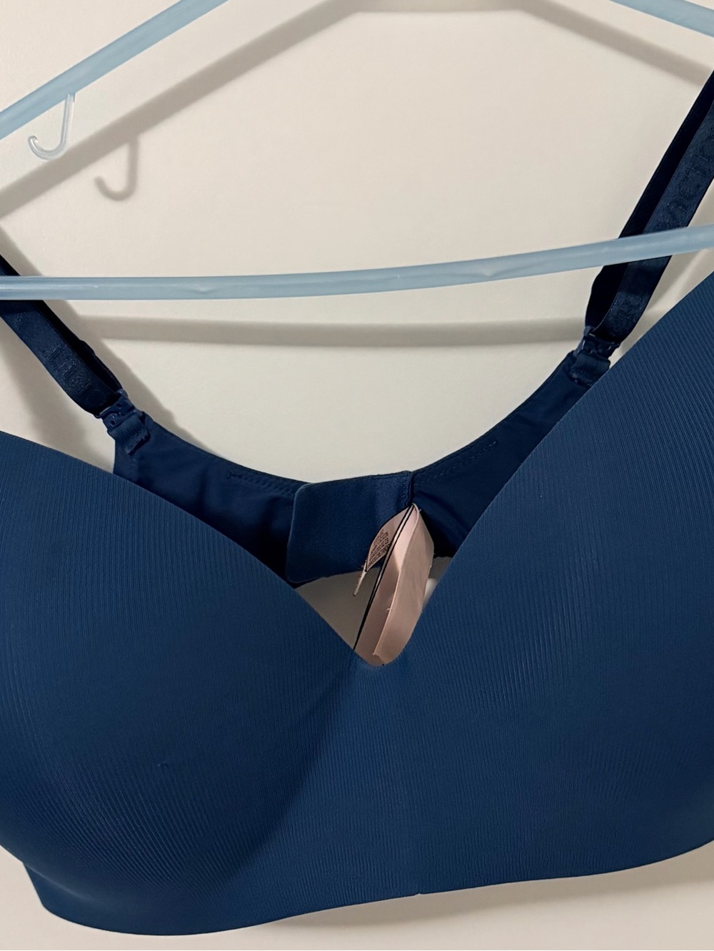 NEW Victoria’s Secret Bras 38D – Never Worn